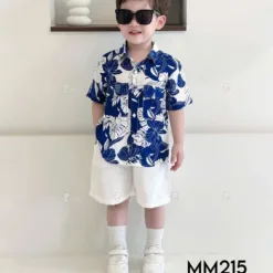 S40 _ Baby boy set for beach and travel, leaf patterned shirt with shorts _ Beekids